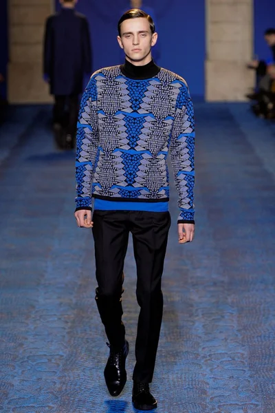 Look 23